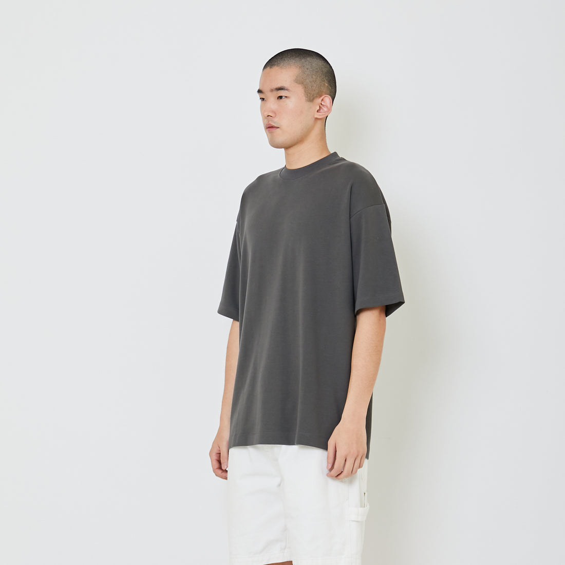 Men Essential Oversized Top - SM2404072