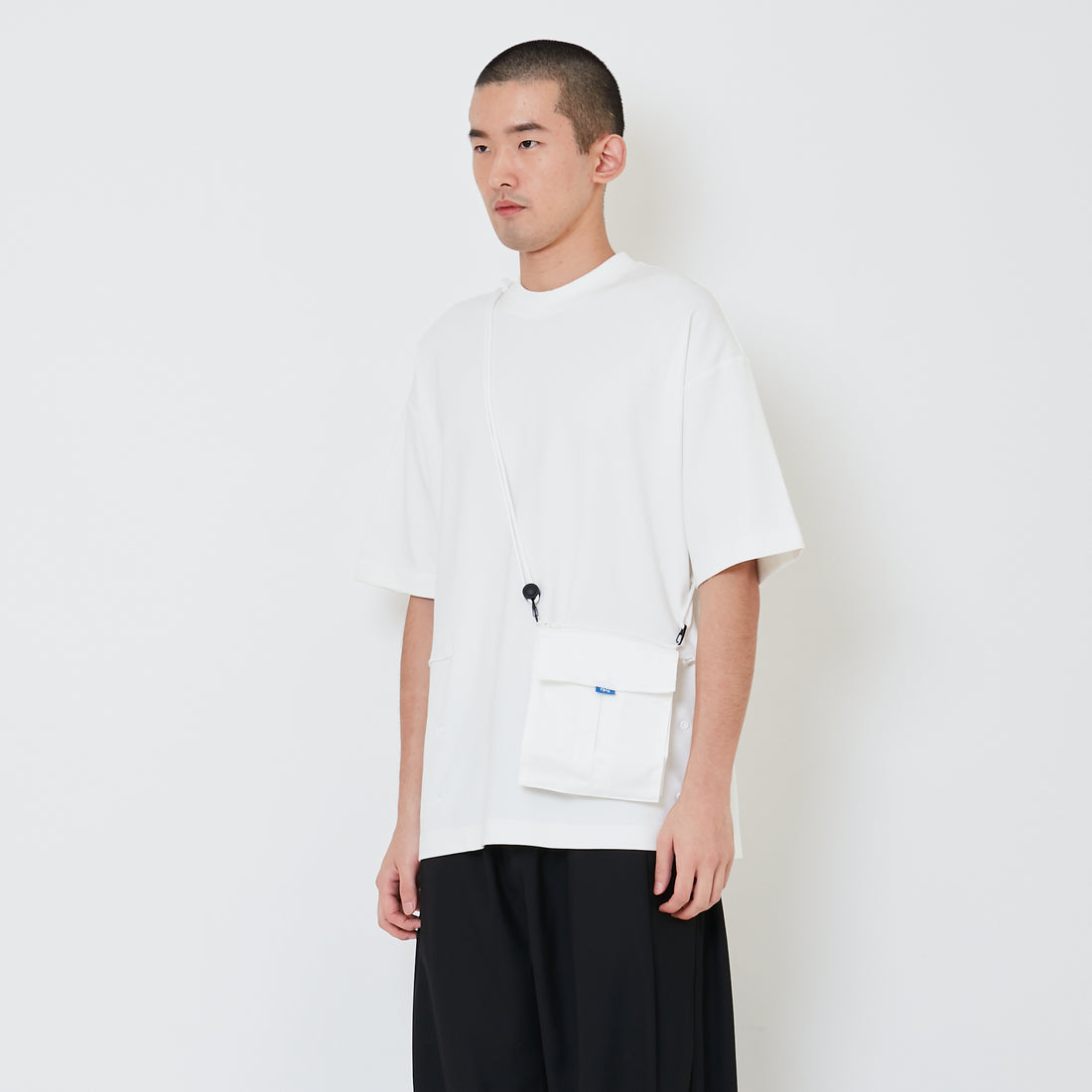 Men Detachable Patch Pocket Oversized Top - Off White - SM2412250A