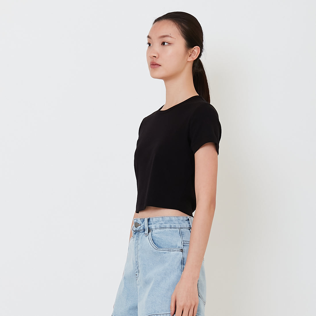 Women Cropped Top - Black - SW2502032D