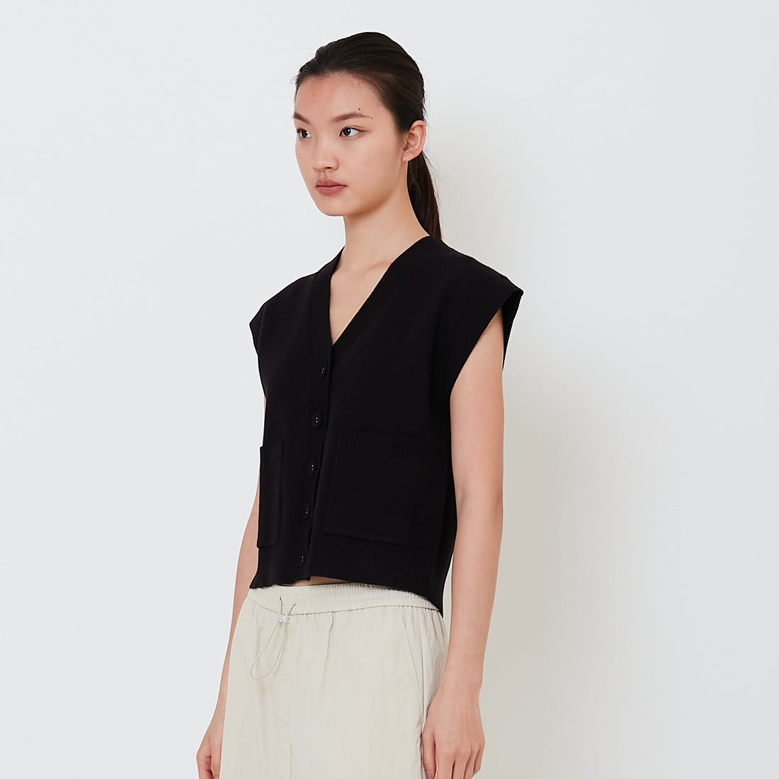 Women V-neck Knit Top - Black - SW2502041B